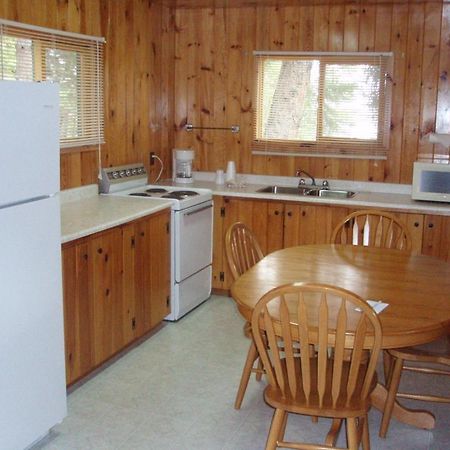 Totem Resorts Sioux Narrows Room photo