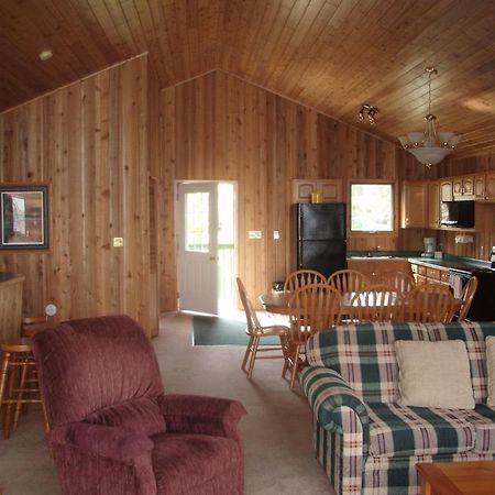 Totem Resorts Sioux Narrows Room photo